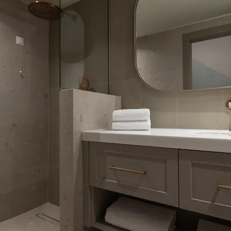 Отель Oniro Boutique