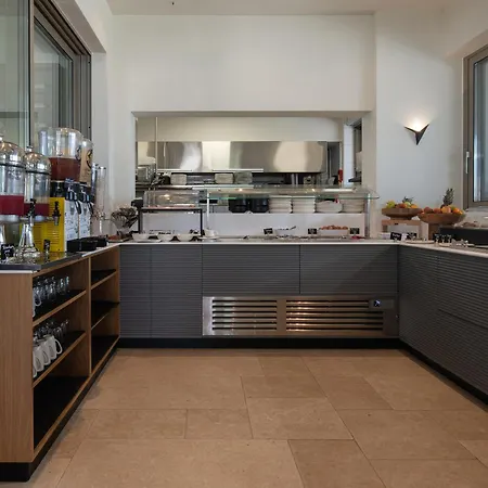 Отель Oniro Boutique 4*